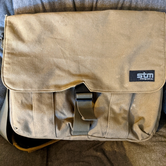 STM Laptop Computer Bag/Bookbag - Picture 1 of 5